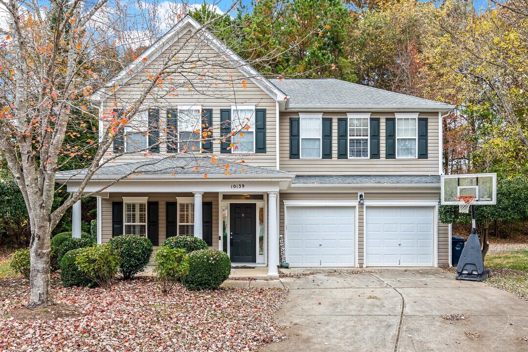 10139 Allison Taylor Ct in Cornelius, NC - Foto de edificio