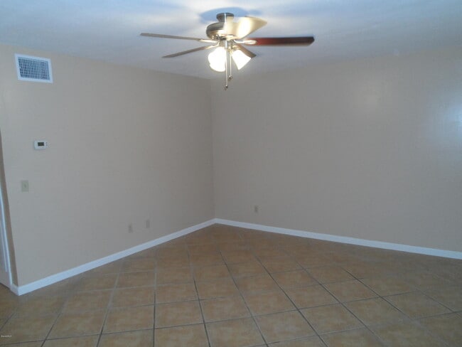 2416 N Tropical Trail in Merritt Island, FL - Building Photo - Building Photo