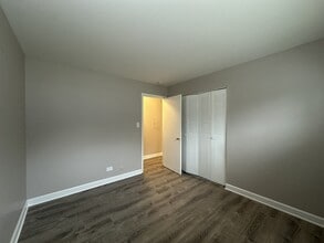 430-40 Stevens Dr in Addison, IL - Building Photo - Building Photo