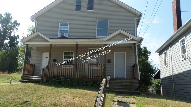 416 E Reynolds St in New Castle, PA - Building Photo - Building Photo