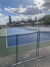 310 NE 45th Pl in Pompano Beach, FL - Building Photo - Building Photo