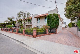 2020 Graham Ave in Redondo Beach, CA - Foto de edificio - Building Photo
