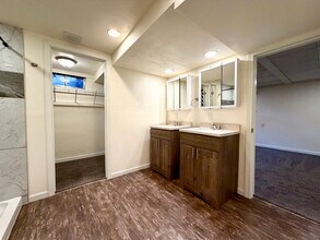 4213 E Madison Ave in Des Moines, IA - Building Photo - Building Photo