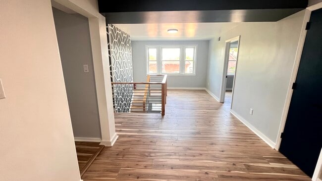 5737 Hobart St in Pittsburgh, PA - Building Photo - Building Photo