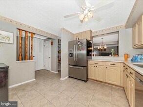 12461 Quail Woods Dr in Germantown, MD - Building Photo - Building Photo