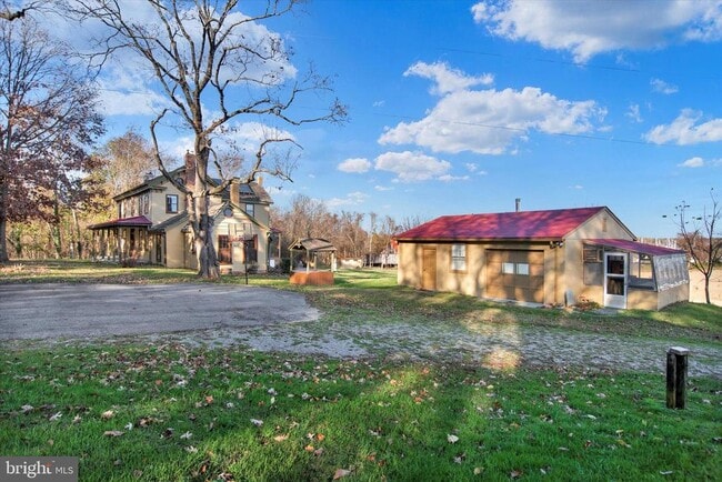 330 Highview Rd in Deale, MD - Building Photo - Building Photo