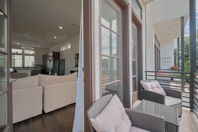 property at 1622 Ovid St