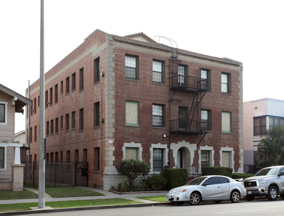 Atlantic Avenue Apartments in Long Beach, CA - Building Photo