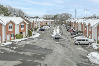 Parkview in Waterbury, CT - Building Photo - Building Photo