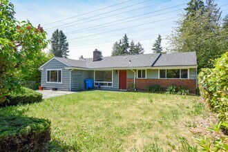 14619 9th Ave NE in Shoreline, WA - Building Photo - Building Photo