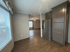 2361 Oakgrove Dr in Fenton, MI - Building Photo - Building Photo