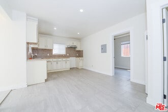 522 W 82nd St in Los Angeles, CA - Building Photo - Building Photo