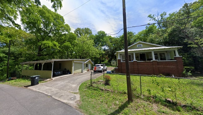 property at 3515 Carver Ave SW