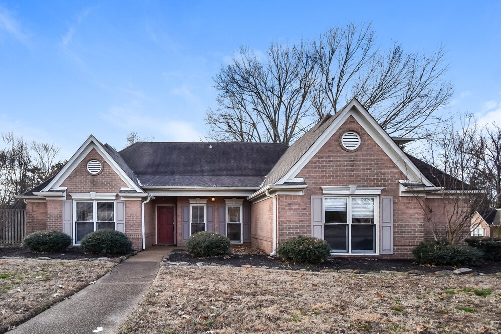 8877 Bridlewood Ln in Memphis, TN - Building Photo