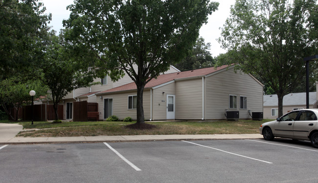 Headen House Apartments in Waldorf, MD - Building Photo - Building Photo