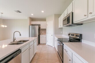 6523 Trent Creek Dr in Ruskin, FL - Building Photo - Building Photo
