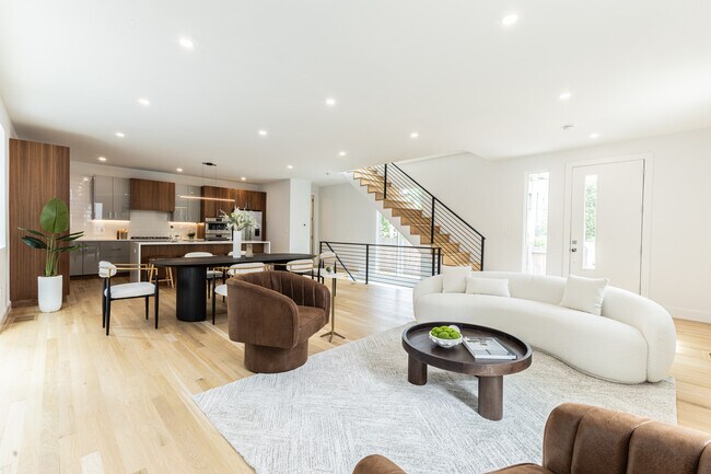 property at 95 Griswold St