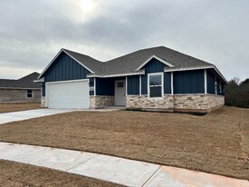 4600 Lincoln St in Harrah, OK - Building Photo