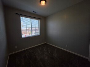 3949 W Nellis Ave in Visalia, CA - Building Photo - Building Photo