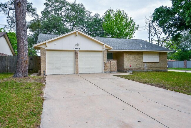 19402 Leafwood Ln photo'