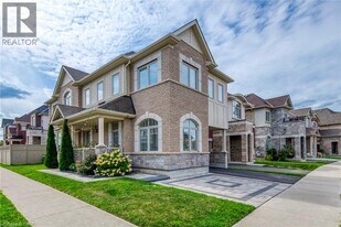 3130 Goodyear Rd in Burlington, ON - Building Photo