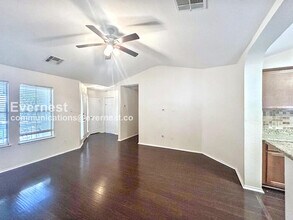 317 Strawn in Kyle, TX - Building Photo - Building Photo