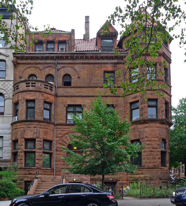 117 Eighth Ave in Brooklyn, NY - Foto de edificio - Building Photo