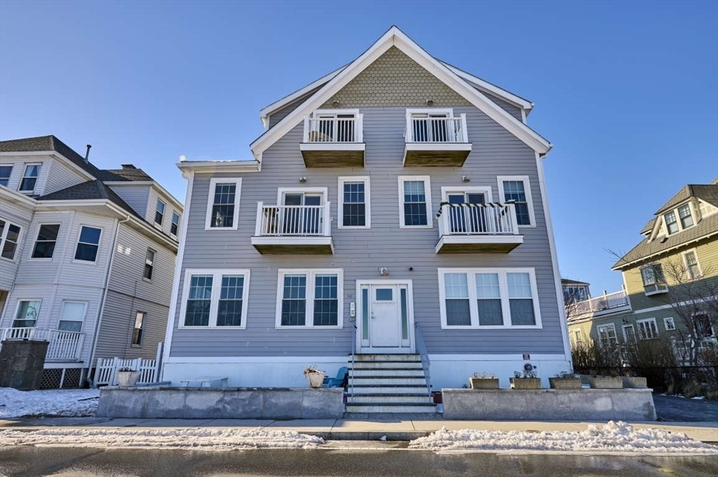 148 Winthrop Shore Dr in Winthrop, MA - Building Photo