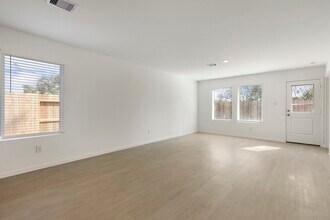 490 Southern Magnolia Wy in Magnolia, TX - Building Photo - Building Photo