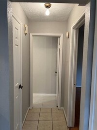 2011 Spenwick Dr photo'