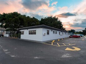 13390 NE 6th Ave, Unit 11 in North Miami, FL - Building Photo