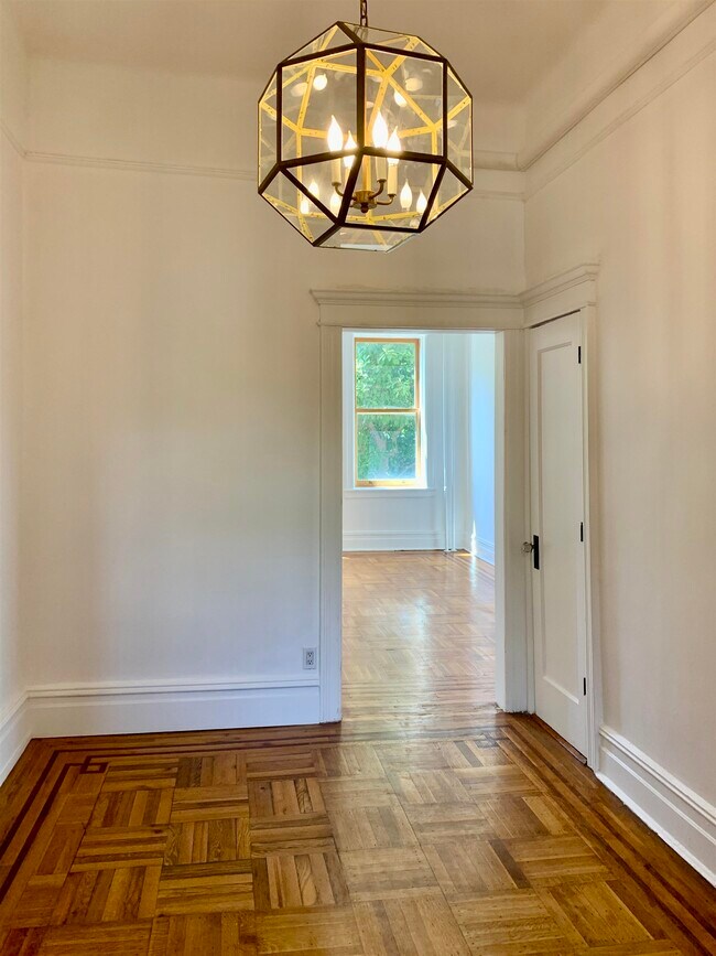 284 4th St in Jersey City, NJ - Building Photo - Building Photo