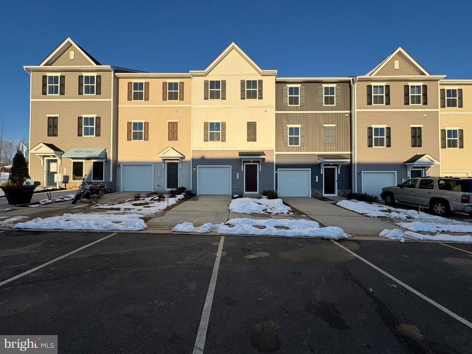 2613 Grey Wolf Ln in Locust Grove, VA - Building Photo