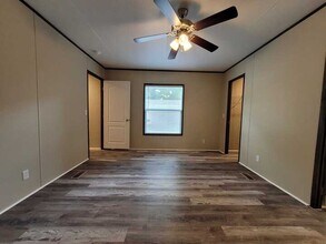 212 Peggy St in Conroe, TX - Building Photo - Building Photo