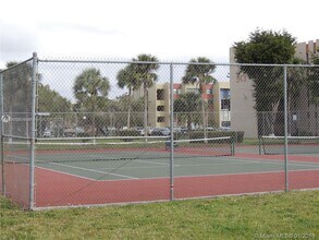 9411 SW 4th St, Unit 306 in Miami, FL - Building Photo - Building Photo