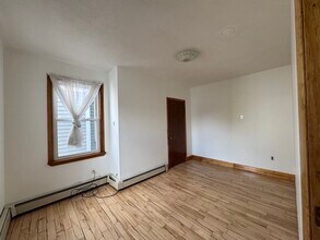 114 Thorndike St, Unit #1 in Cambridge, MA - Building Photo - Building Photo