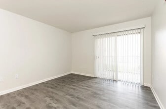 Hoosier Woods in Anderson, IN - Building Photo - Building Photo