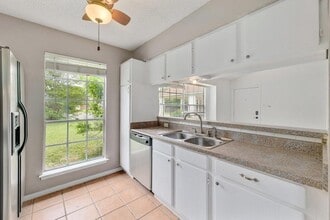 7601 Woodstone Cove in Austin, TX - Building Photo - Building Photo