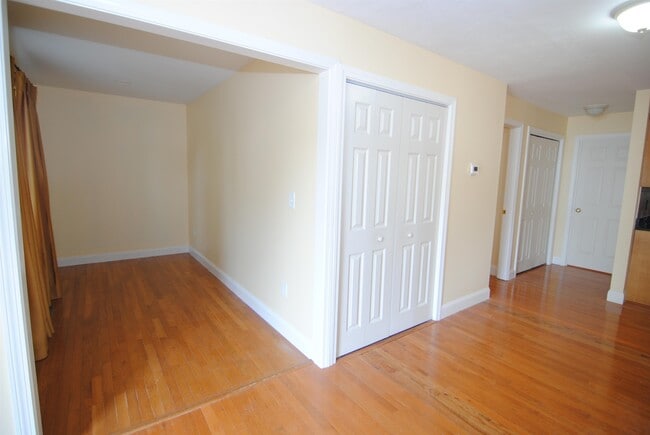 40 Hibiscus Way in Nashua, NH - Building Photo - Building Photo