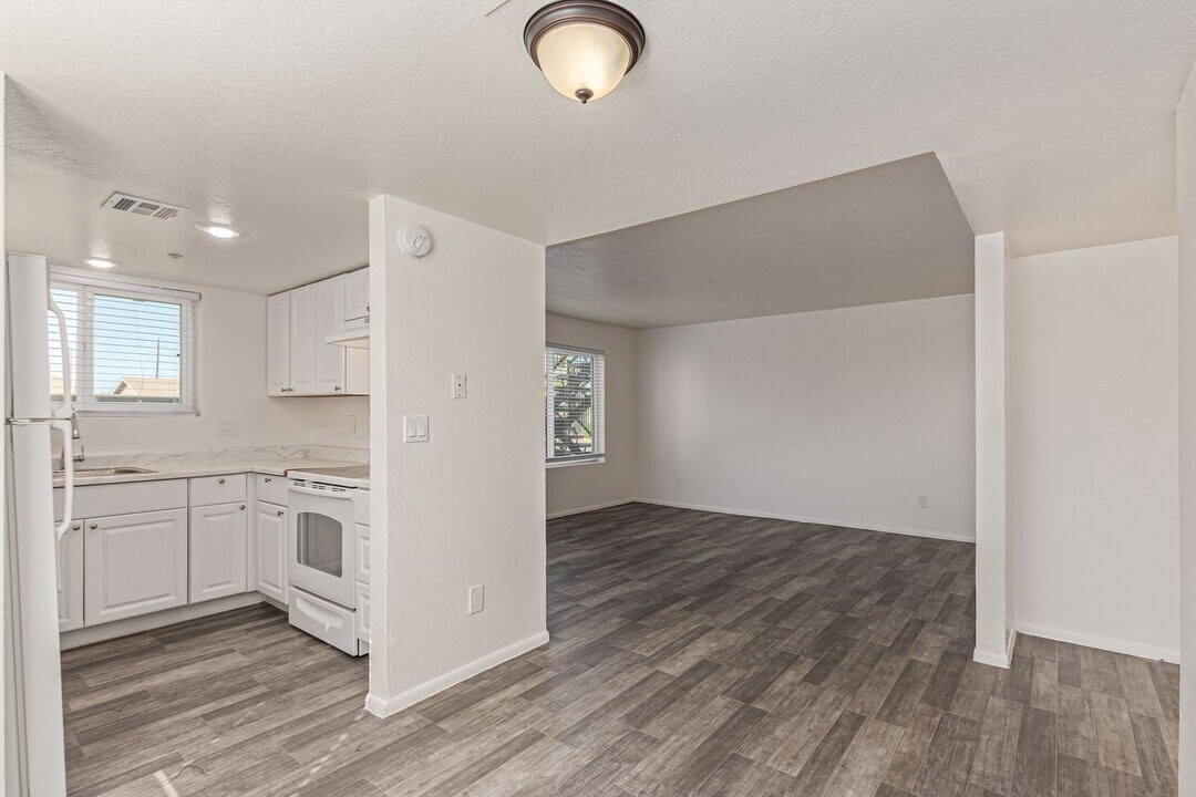 Hamilton Commons in Chandler, AZ - Building Photo