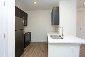 Auburn Brook in Castle Rock, CO - Building Photo - Interior Photo