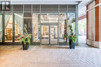 800-2800 Lawrence Ave W in Toronto, ON - Building Photo - Building Photo