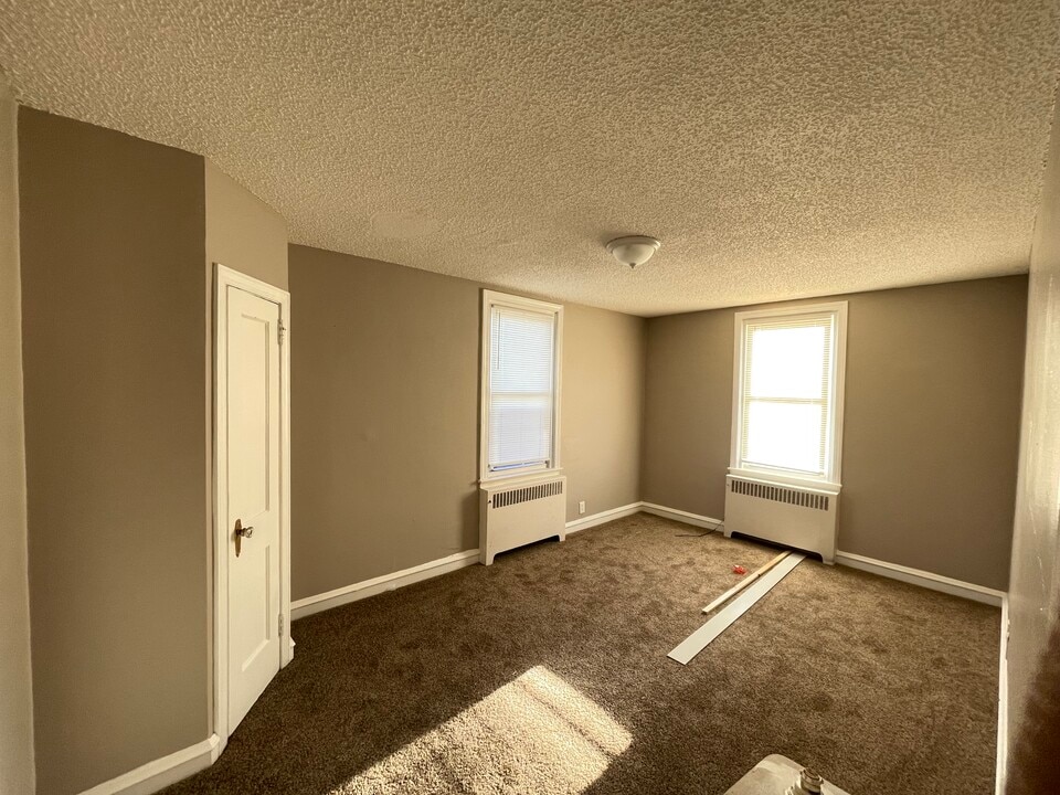 4556 Teesdale St, Unit 2nd Flr in Philadelphia, PA - Building Photo