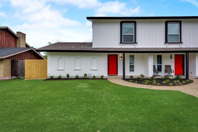 15819 El Estado Dr in Dallas, TX - Building Photo - Building Photo