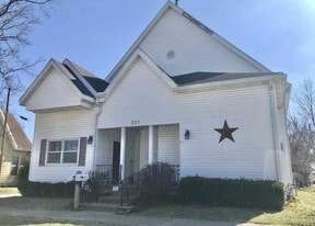 221 E Jackson St in Sullivan, IN - Building Photo