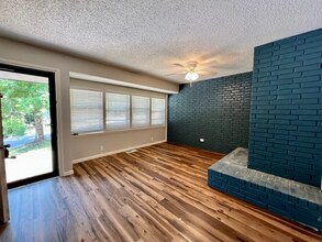 1649 E Hammond St in Fayetteville, AR - Building Photo - Building Photo