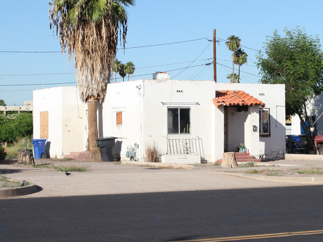 202-228 E 2nd Ave in Mesa, AZ - Building Photo - Building Photo