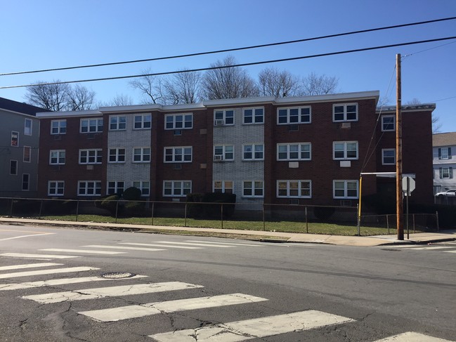 Irwin Apartments in Bridgeport, CT - Building Photo - Primary Photo