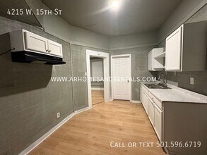 4215 W 15th St in Little Rock, AR - Building Photo - Building Photo