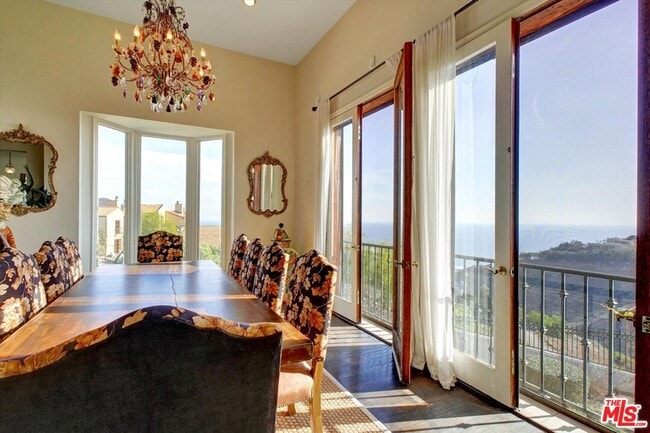 property at 5805 Foxview Dr